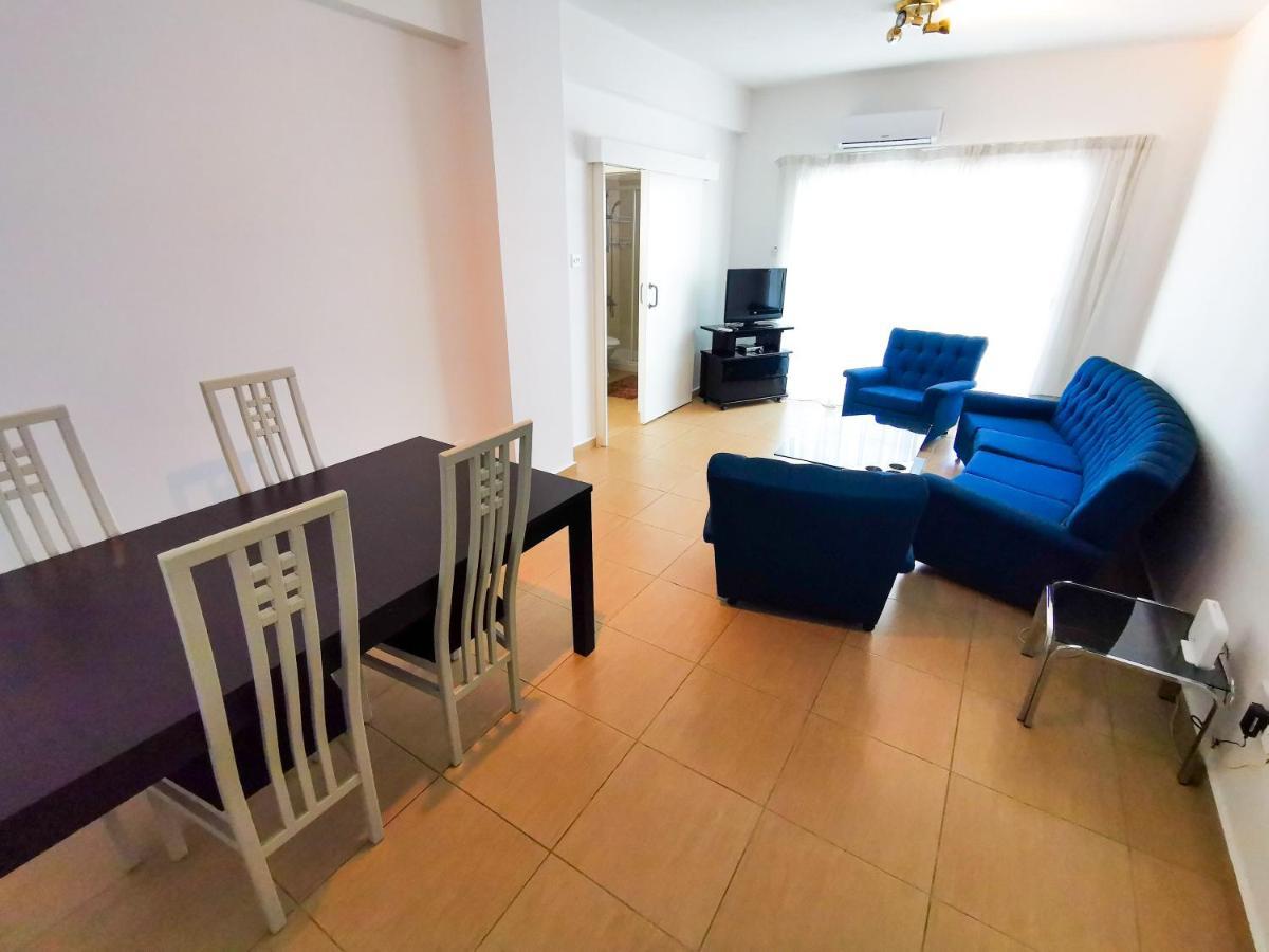 Off Course Seaview Apartment Larnaca Exterior photo