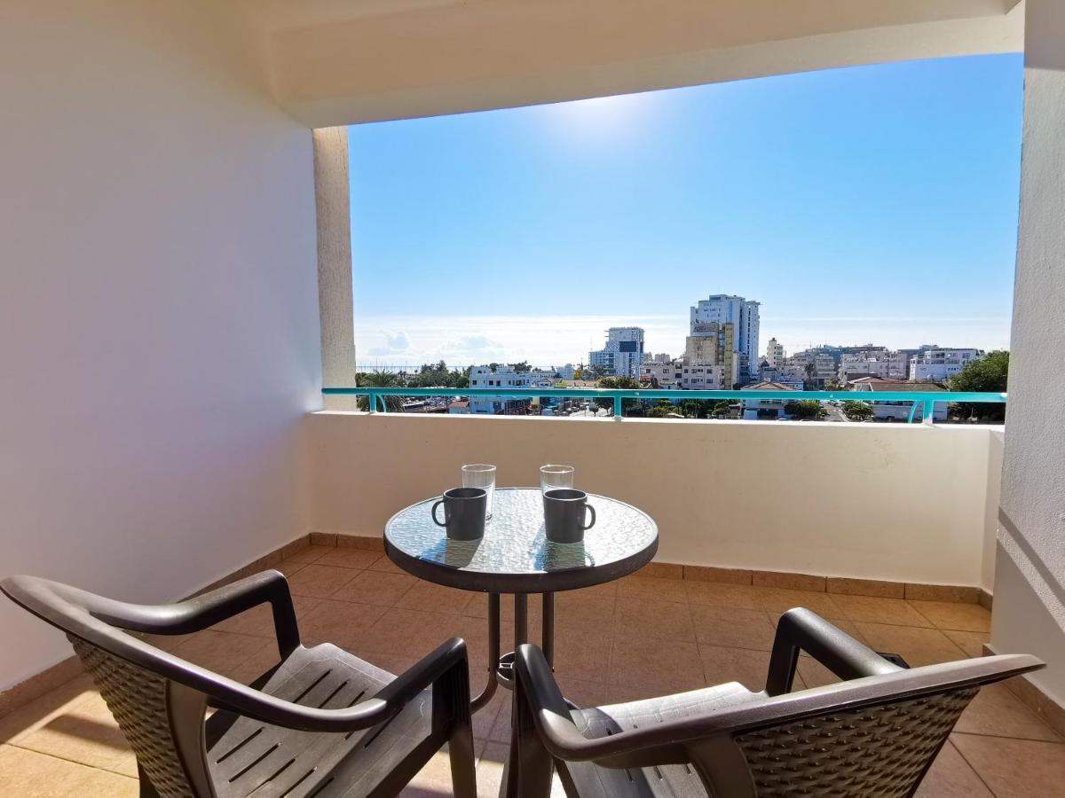 Off Course Seaview Apartment Larnaca Exterior photo